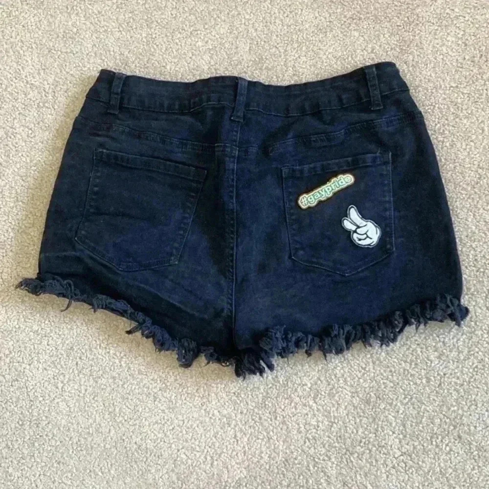 ⭐️ Black denim high rise shorts in size xl - Picture 2 of 4